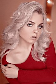 Julia Kharkiv 1328979